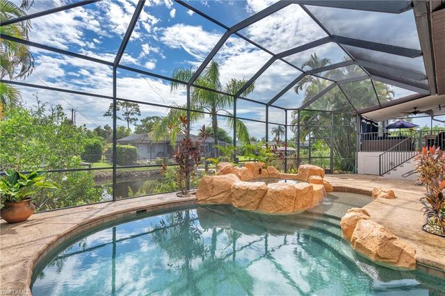 27109 Holly LN, Bonita Springs, FL 34135