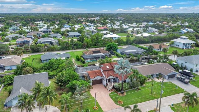 27109 Holly LN, Bonita Springs, FL 34135