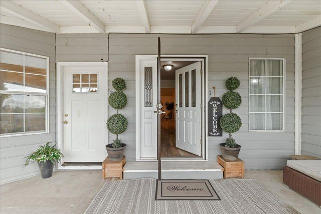 25832 Magnolia Rd, Escalon, CA 95320