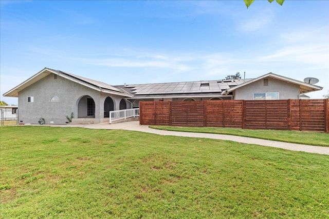 25832 Magnolia Rd, Escalon, CA 95320