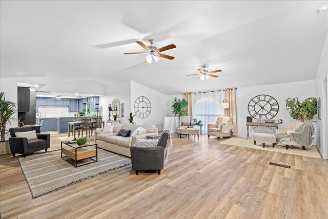 25832 Magnolia Rd, Escalon, CA 95320