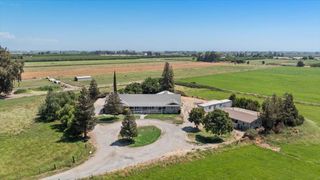25832 Magnolia Rd, Escalon, CA 95320