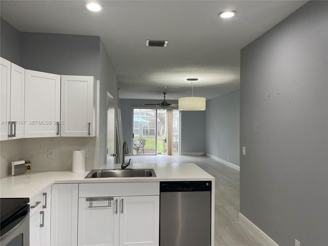 1861 Salerno Cir 1861, Weston, FL 33327