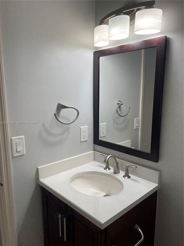 1861 Salerno Cir 1861, Weston, FL 33327