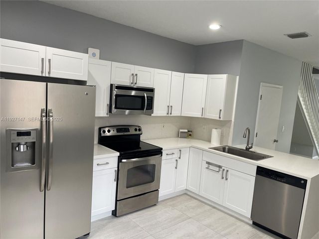 1861 Salerno Cir 1861, Weston, FL 33327