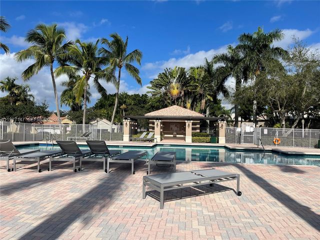 1861 Salerno Cir 1861, Weston, FL 33327