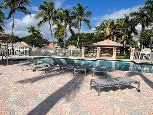 1861 Salerno Cir 1861, Weston, FL 33327