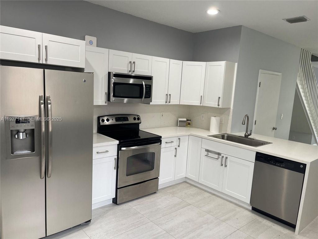 1861 Salerno Cir 1861, Weston, FL 33327