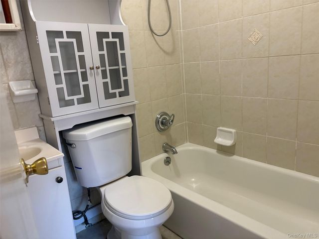14519 220th Street, Springfield Gardens, NY 11413
