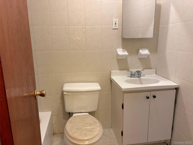 14519 220th Street, Springfield Gardens, NY 11413