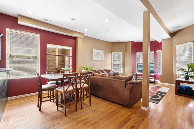 1325 S Claremont Avenue, Chicago, IL 60608