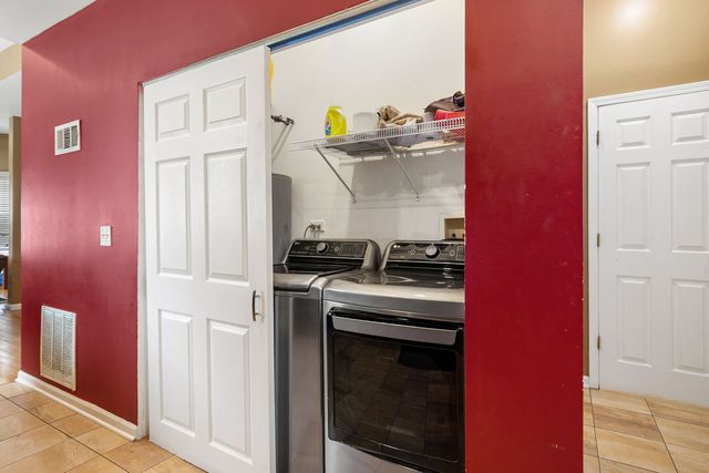 1325 S Claremont Avenue, Chicago, IL 60608