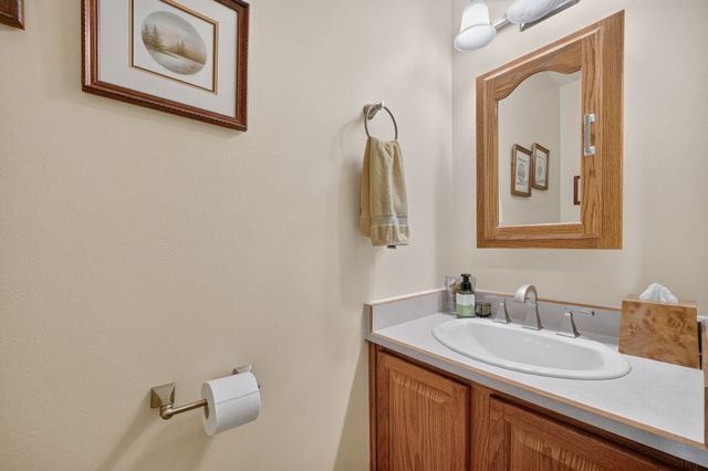 1299 Bentwood Court, Altoona, IA 50009