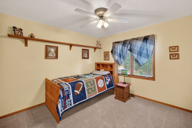 1299 Bentwood Court, Altoona, IA 50009