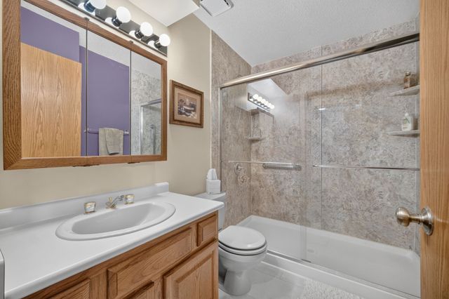 1299 Bentwood Court, Altoona, IA 50009
