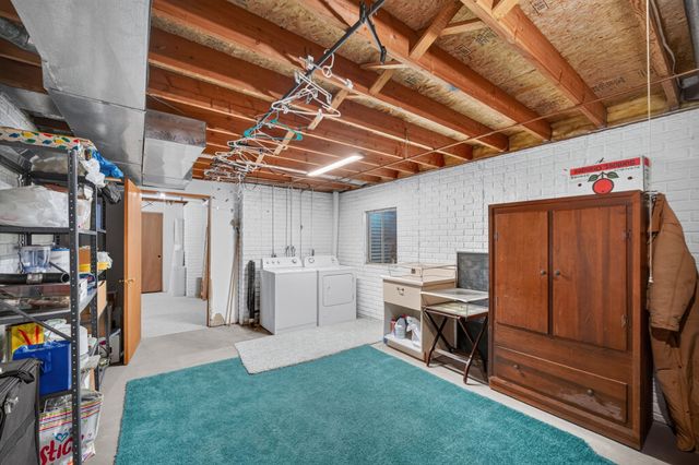 1299 Bentwood Court, Altoona, IA 50009