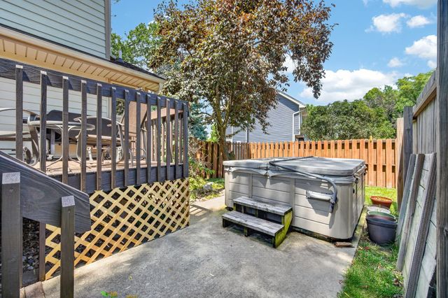 1299 Bentwood Court, Altoona, IA 50009