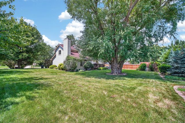 1299 Bentwood Court, Altoona, IA 50009