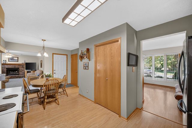1299 Bentwood Court, Altoona, IA 50009