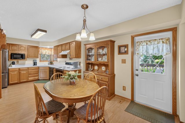 1299 Bentwood Court, Altoona, IA 50009