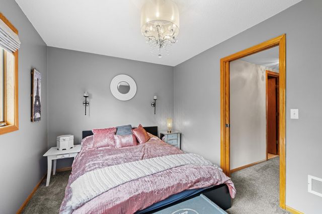 20702 Jaguar Terrace, Lakeville, MN 55044