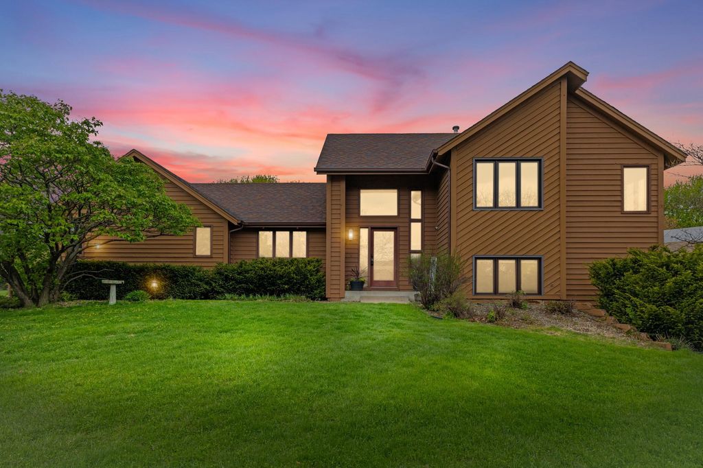 20702 Jaguar Terrace, Lakeville, MN 55044