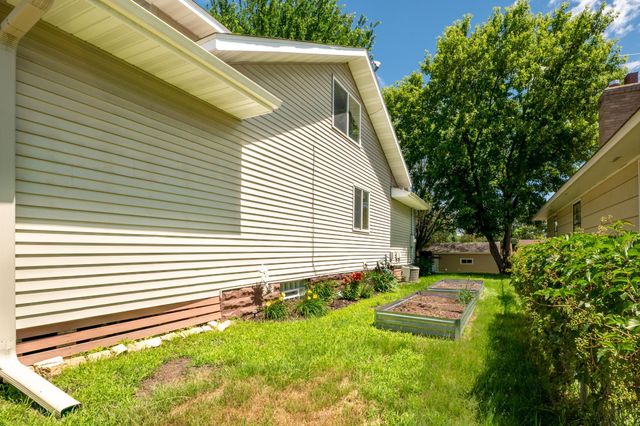 5218 N 4th Street, Minneapolis, MN 55430