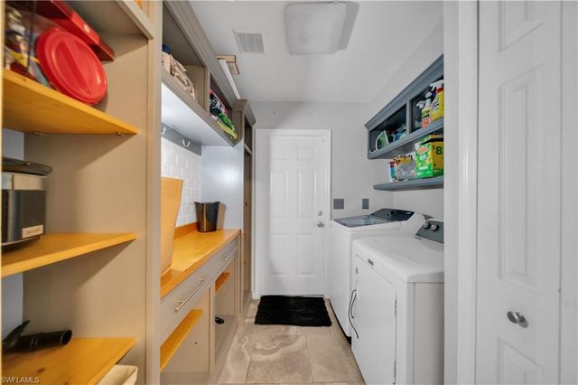 1826 NE 17th PL, Cape Coral, FL 33909