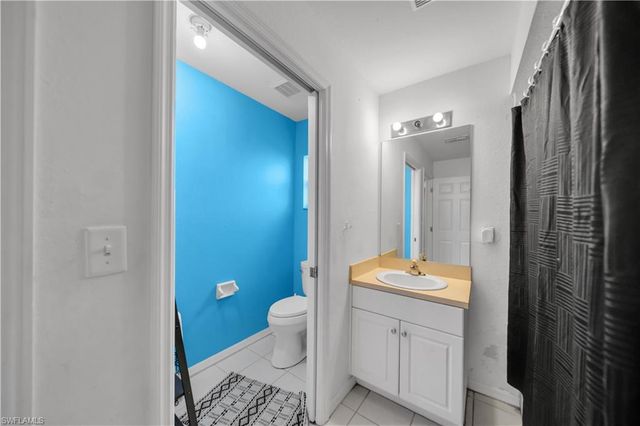 1826 NE 17th PL, Cape Coral, FL 33909