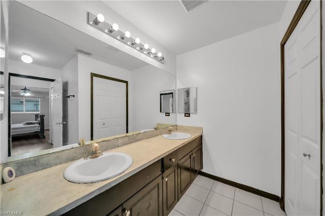 1826 NE 17th PL, Cape Coral, FL 33909