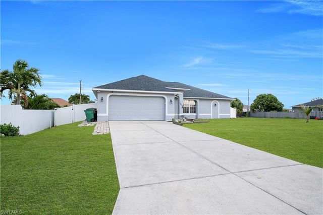 1826 NE 17th PL, Cape Coral, FL 33909