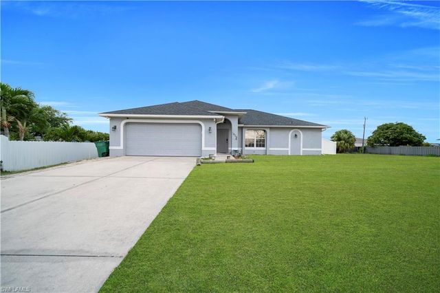1826 NE 17th PL, Cape Coral, FL 33909