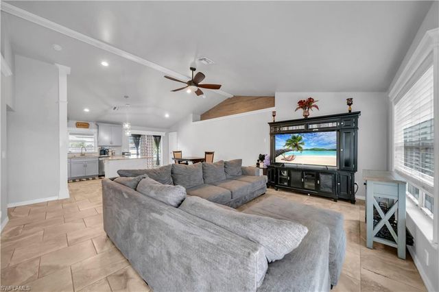 1826 NE 17th PL, Cape Coral, FL 33909