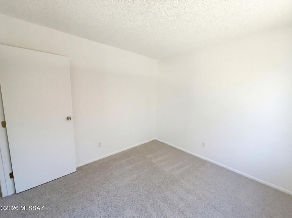 Image 15 of property listing at 3640 W Koshare Lane, Tucson, AZ 85742