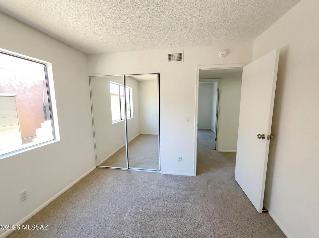 Image 16 of property listing at 3640 W Koshare Lane, Tucson, AZ 85742