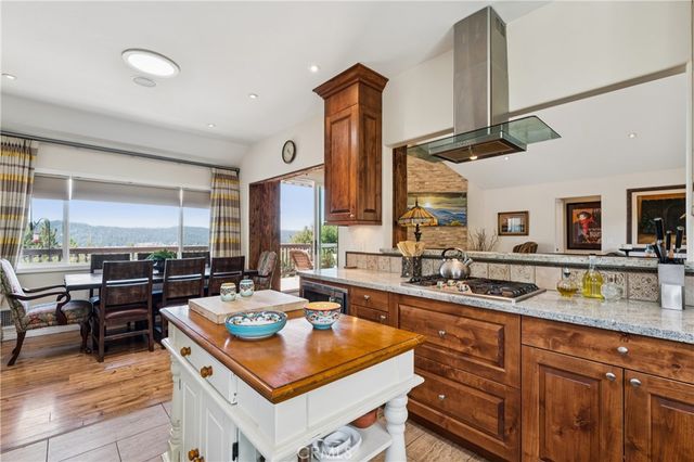 1298 Yellowstone Drive, Lake Arrowhead, CA 92352
