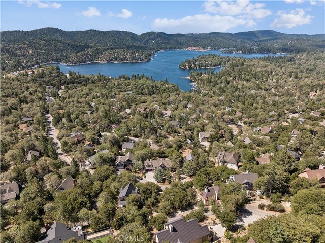 1298 Yellowstone Drive, Lake Arrowhead, CA 92352