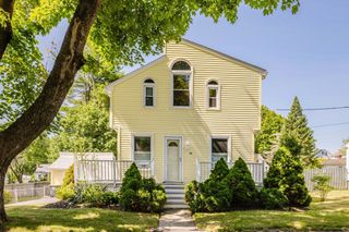 13 Wood St, Somerset, MA 02726