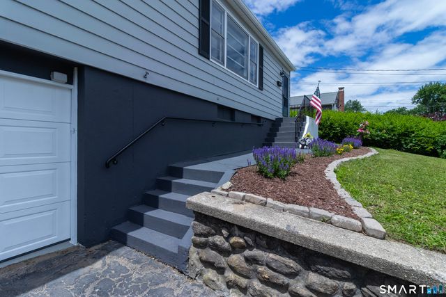 69 Spring Garden Avenue, Waterbury, CT 06708
