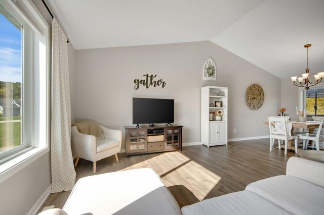 3507 Ridgeline Drive SE, Rochester, MN 55904