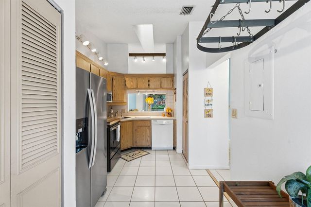 2054 SW Silver Pine Way 123h, Palm City, FL 34990