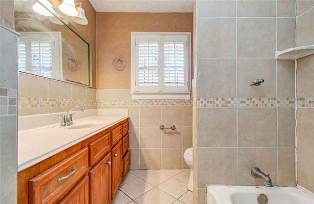 8428 Swiftwater Lane, Houston, TX 77075