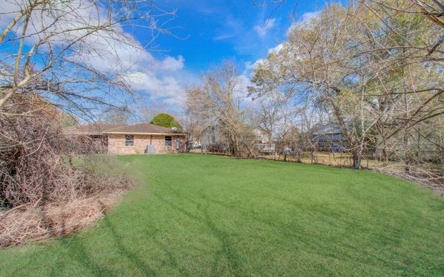 8428 Swiftwater Lane, Houston, TX 77075