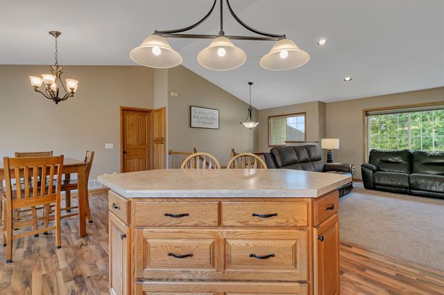 836 8th Street Loop NE, Rice, MN 56367