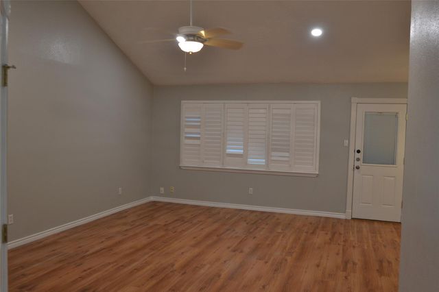 7410 Crystalglen Lane, Houston, TX 77095