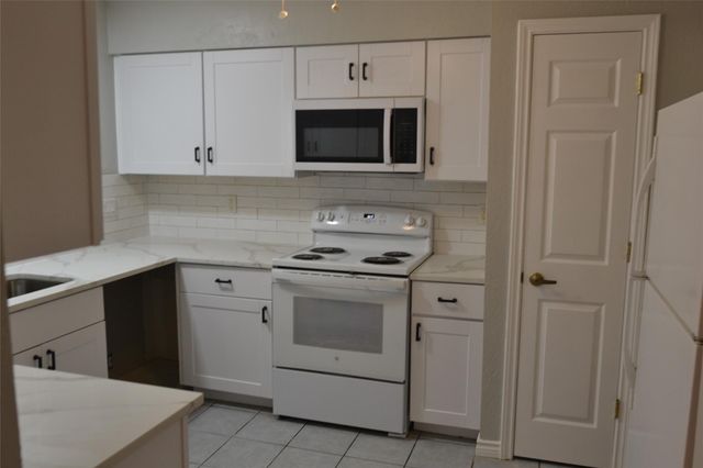 7410 Crystalglen Lane, Houston, TX 77095