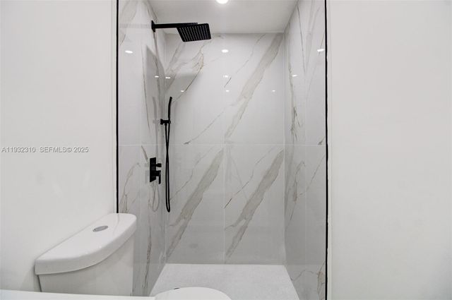 2840 NW 171st St, Miami Gardens, FL 33056