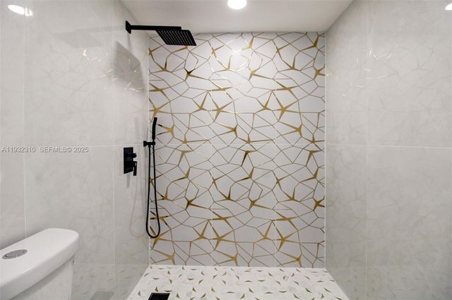 2840 NW 171st St, Miami Gardens, FL 33056