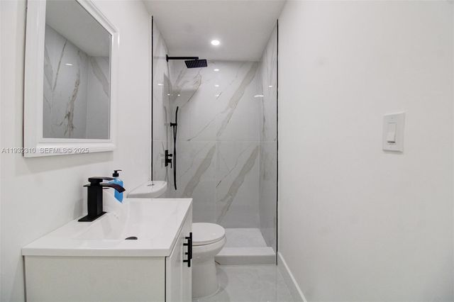 2840 NW 171st St, Miami Gardens, FL 33056