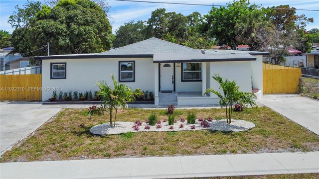 2840 NW 171st St, Miami Gardens, FL 33056